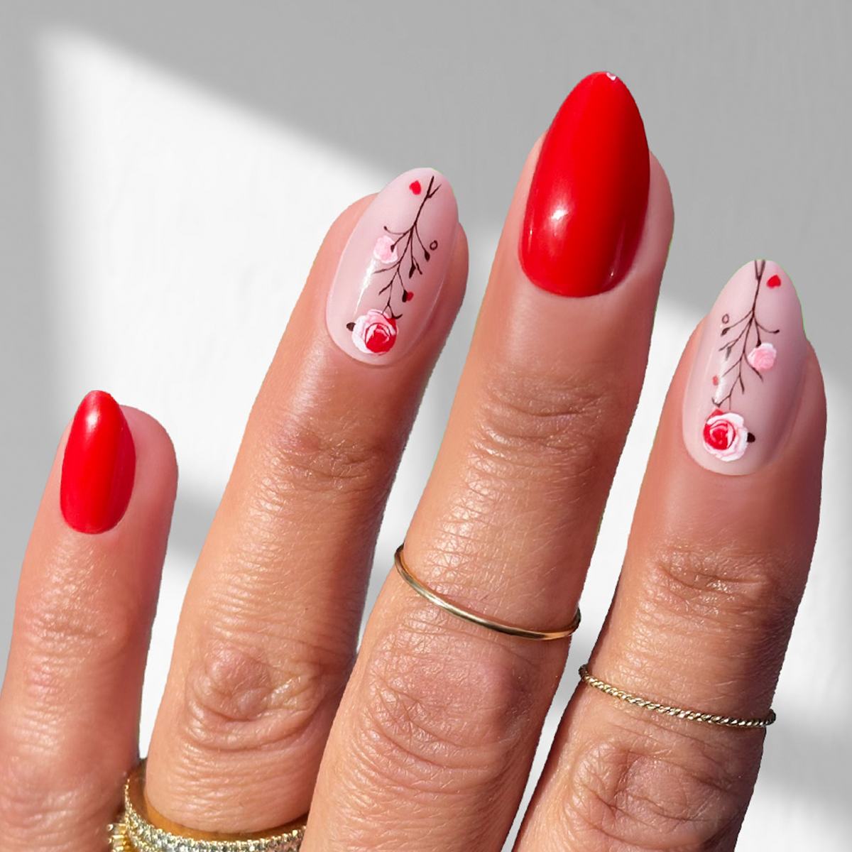 Heartfelt French - Almond Medium - Sustainable Nails