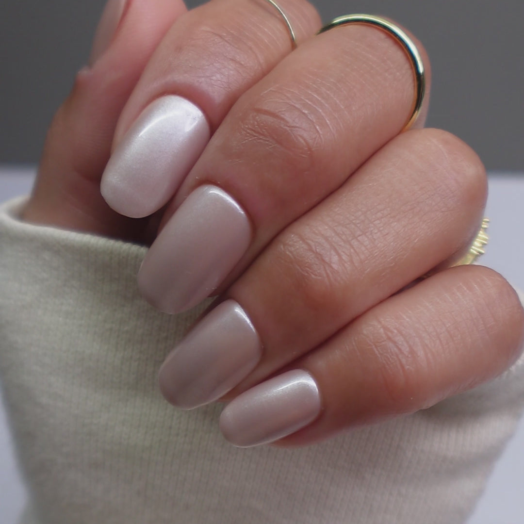 Biscuit Glazed - Oval Sustainable Nails