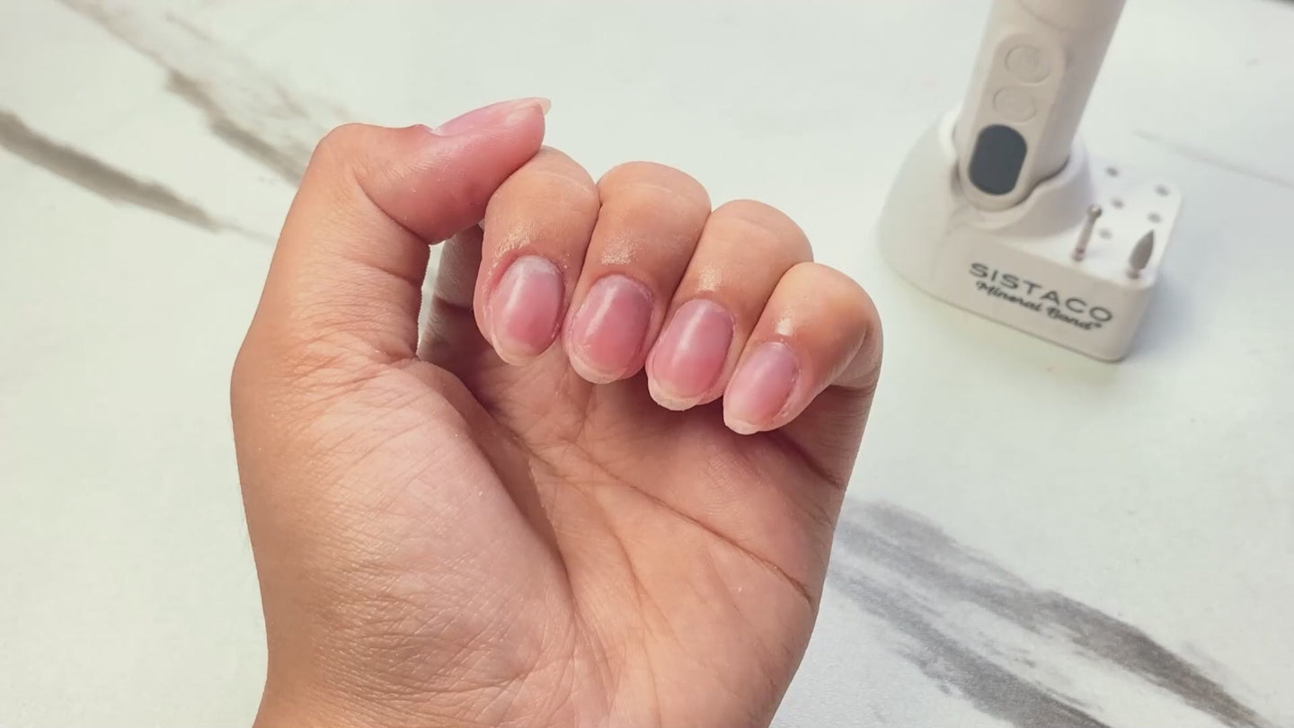 <strong>How To Remove Your Sistaco Manicure</strong>
